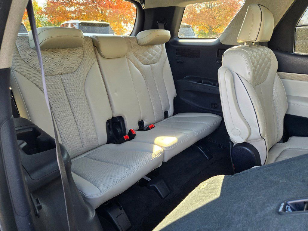Used 2021 Hyundai Palisade Limited AWD/4WD image 40
