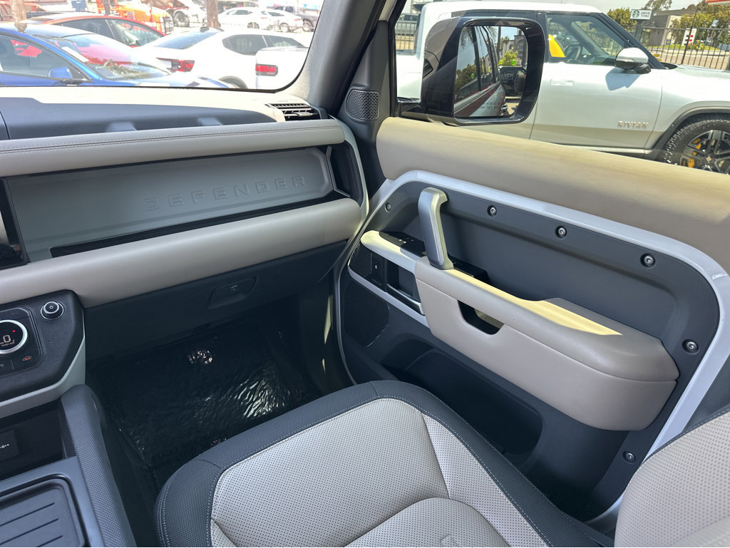 Used 2022 Land Rover Defender 110 X-Dynamic HSE image 19