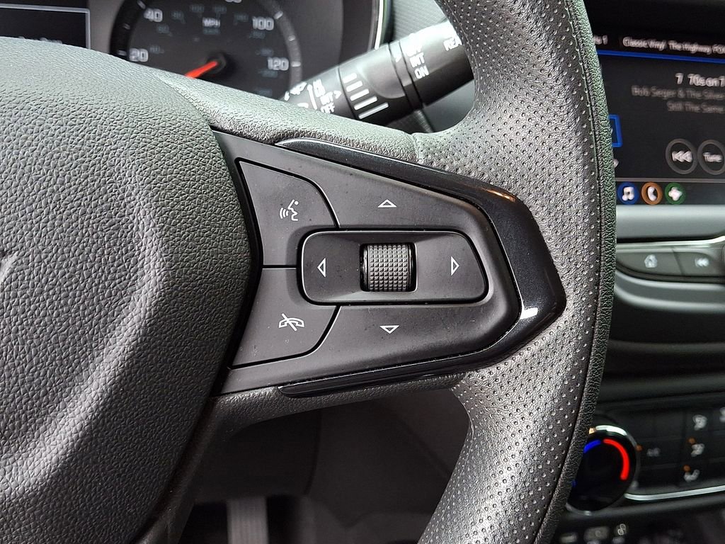 Used 2023 Chevrolet TrailBlazer LT FWD image 21