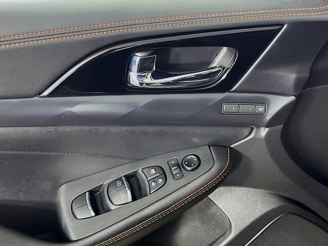 Used 2023 Nissan Maxima SR w/ Sport Mat Group image 19