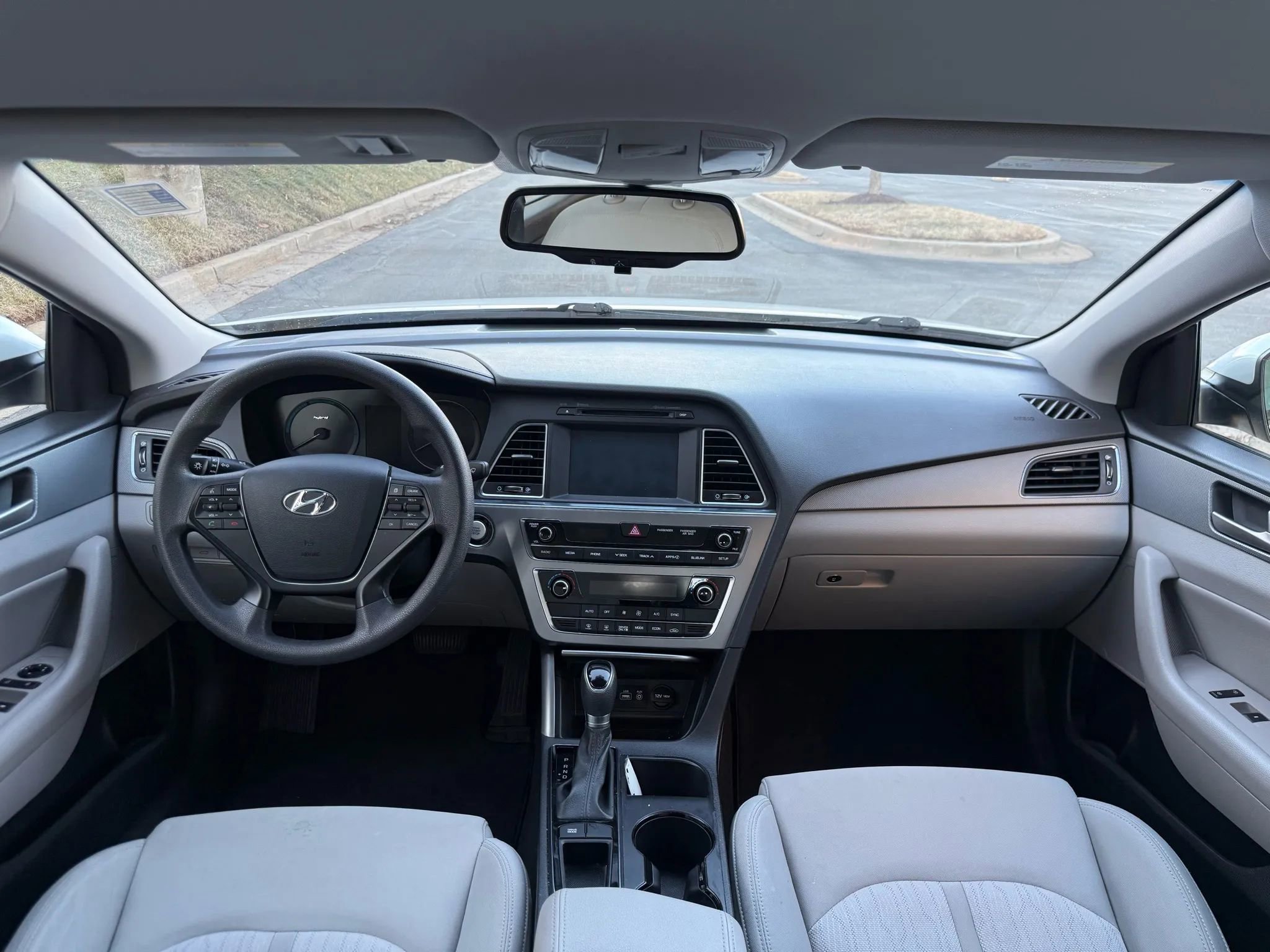 Used 2017 Hyundai Sonata SE image 25