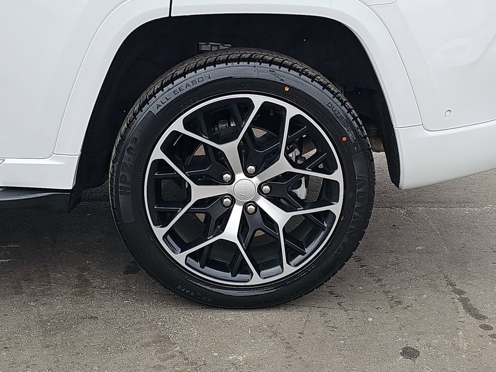 Used 2023 Jeep Grand Cherokee Summit image 37