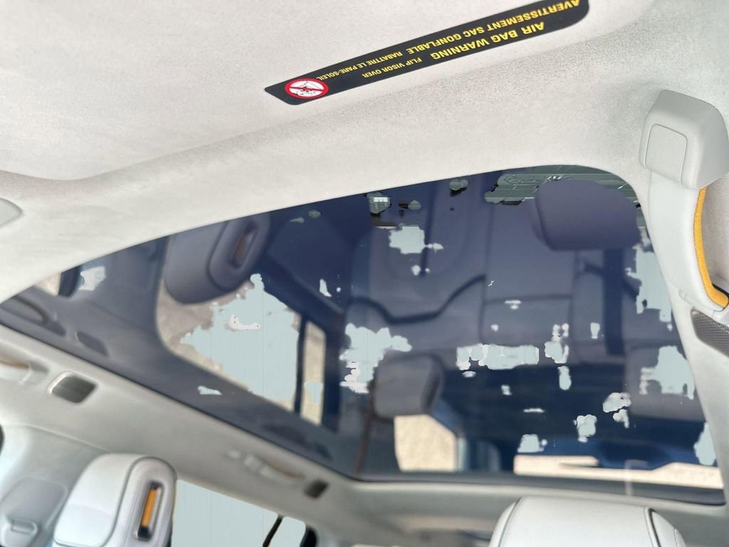 Used 2023 Rivian R1S Launch Edition image 17