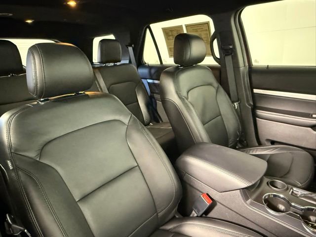 Used 2017 Ford Explorer XLT w/ Equipment Group 202A image 55