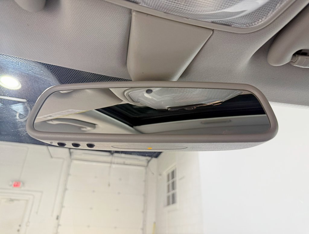 Used 2009 Mercedes-Benz CLK 350 Coupe image 21