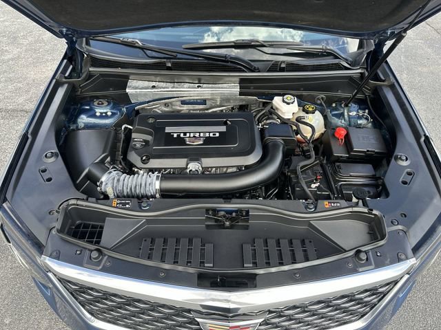 Used 2024 Cadillac XT4 Premium Luxury image 34