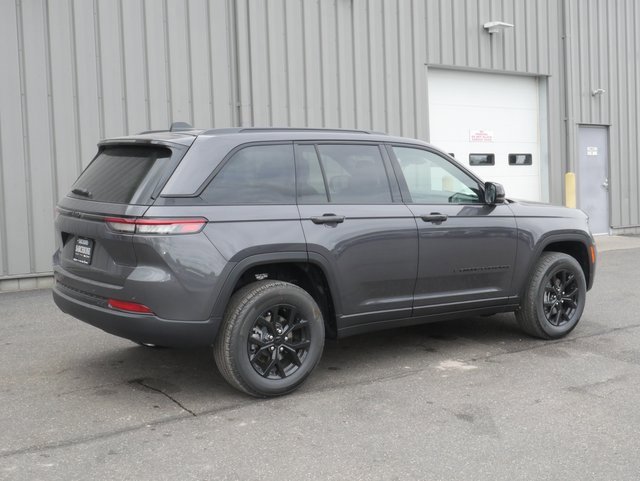 New 2025 Jeep Grand Cherokee Laredo image 10