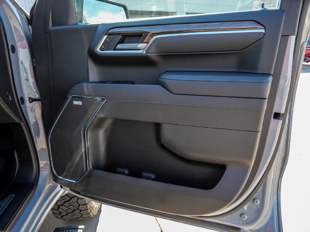 New 2025 Chevrolet Silverado 1500 RST w/ Convenience Package II AWD/4WD image 28