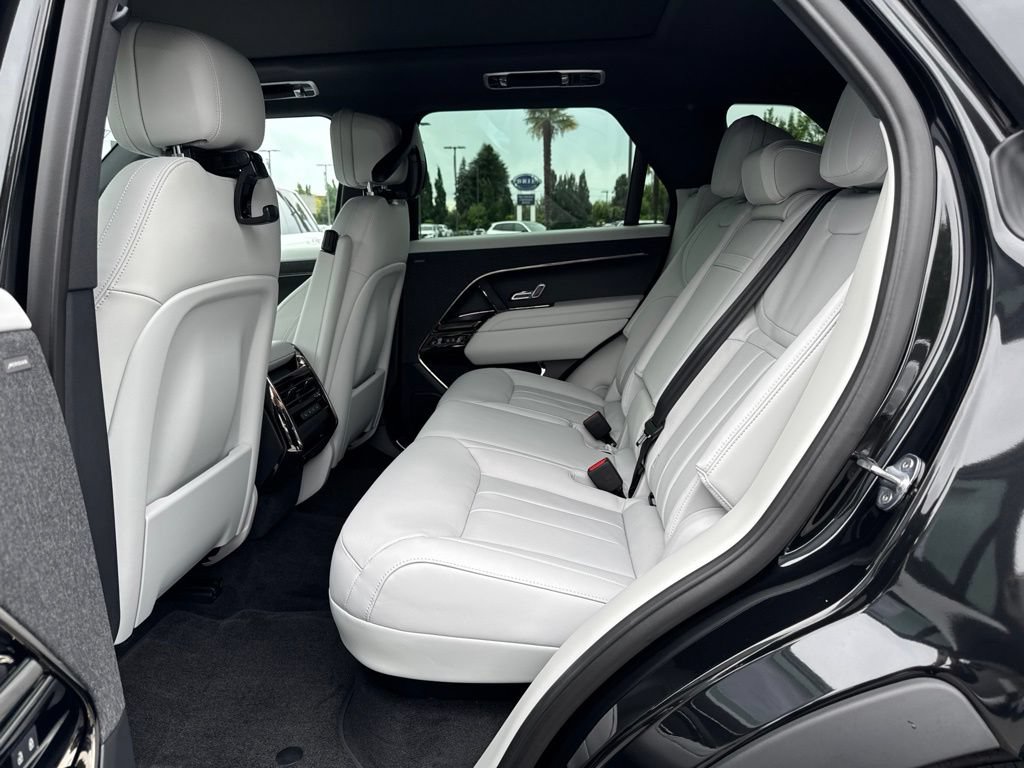 New 2026 Land Rover Range Rover Sport SE AWD/4WD image 5