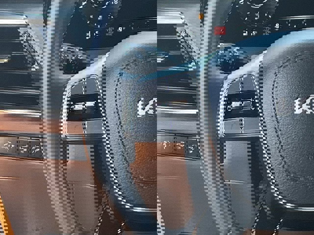 Certified 2025 Kia Telluride SX Prestige X-Line image 22