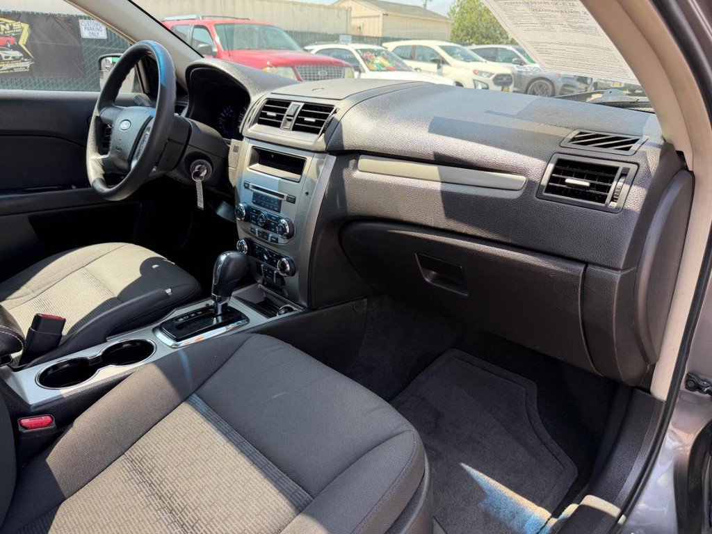 Used 2012 Ford Fusion SE FWD image 18