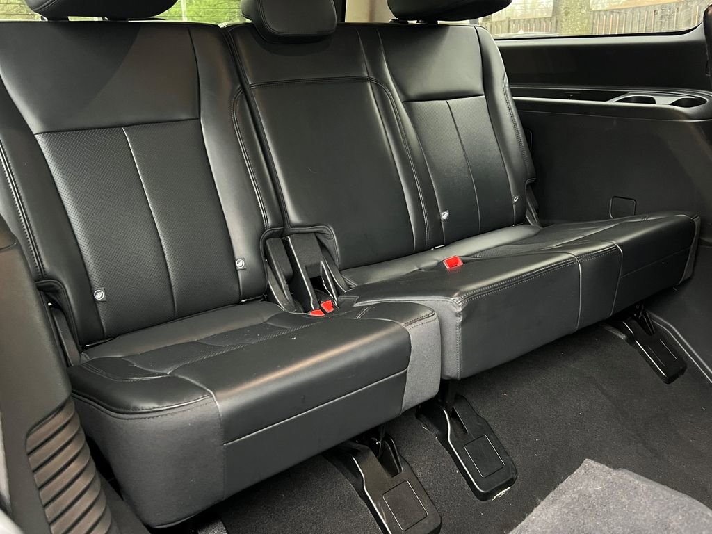 Used 2024 Ford Expedition Max XLT image 18