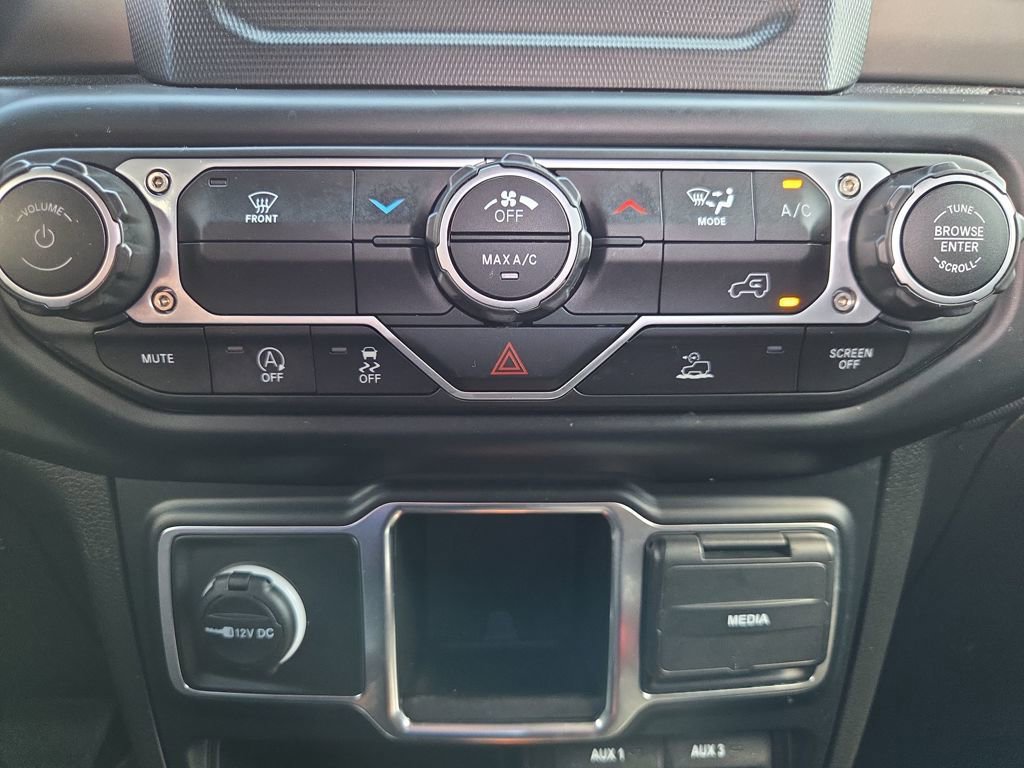 Used 2023 Jeep Gladiator Sport w/ Off Road Group image 21