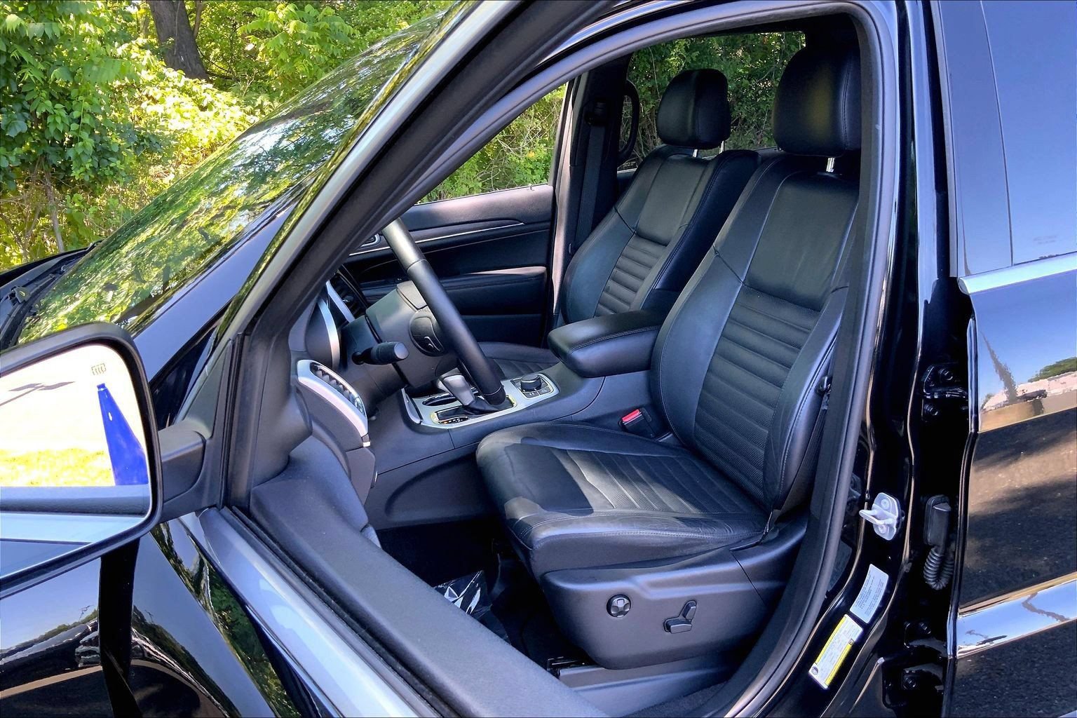 Used 2018 Jeep Grand Cherokee Limited AWD/4WD image 7
