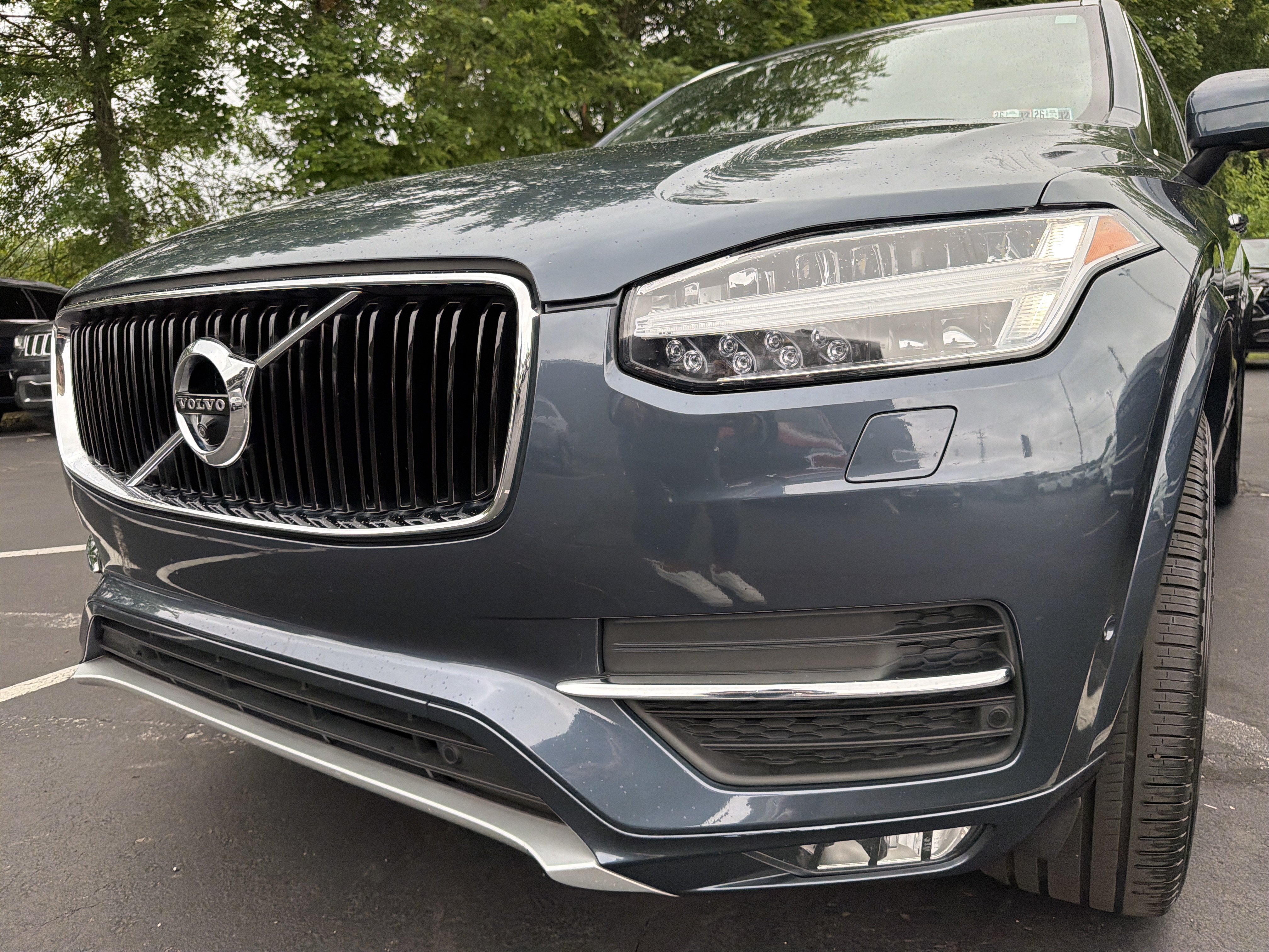 Used 2019 Volvo XC90 T6 Momentum w/ Advanced Package AWD/4WD image 3