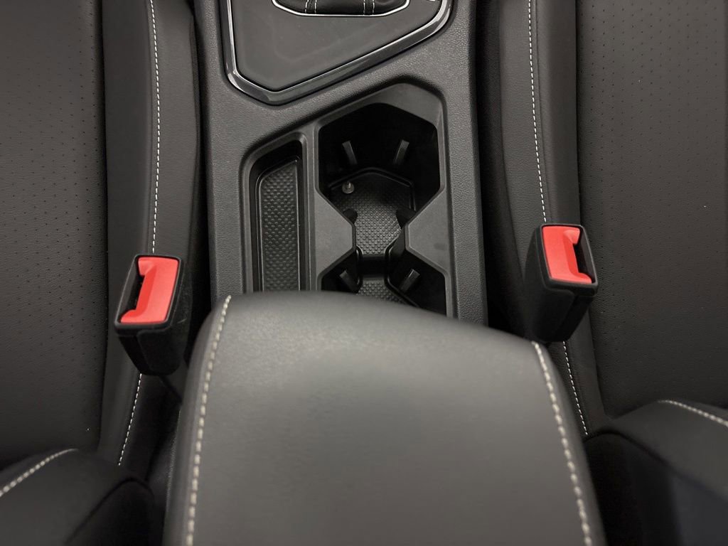 Used 2023 Volkswagen Tiguan SE R-Line image 25