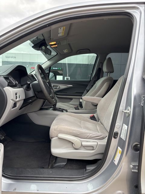 Used 2020 Honda Pilot LX image 5