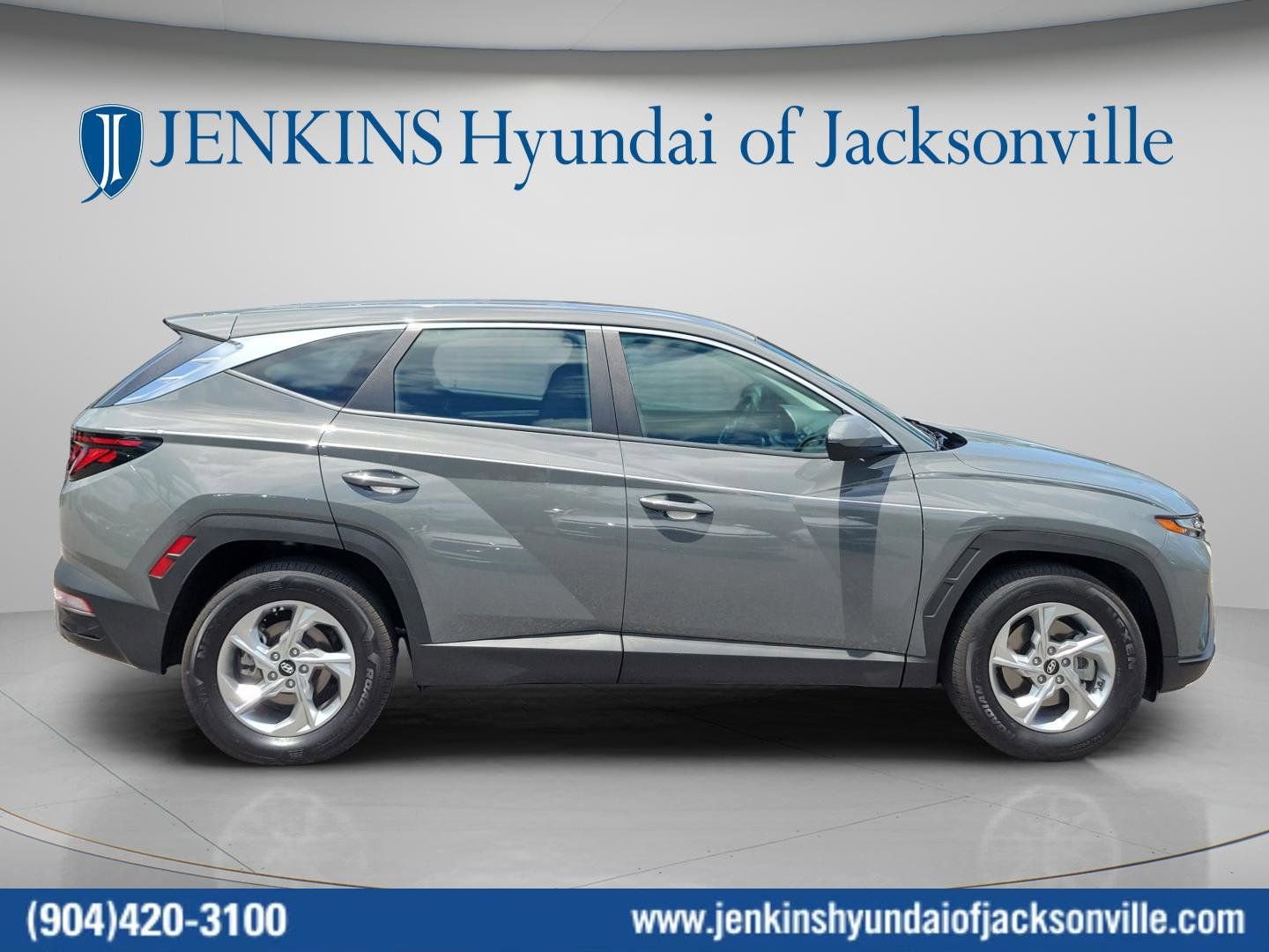 Used 2024 Hyundai Tucson SE FWD image 2