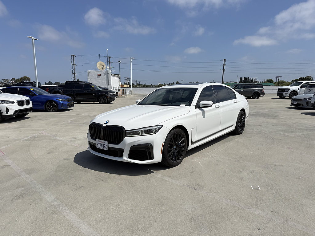 Used 2022 BMW 740i w/ M Sport Package RWD image 1