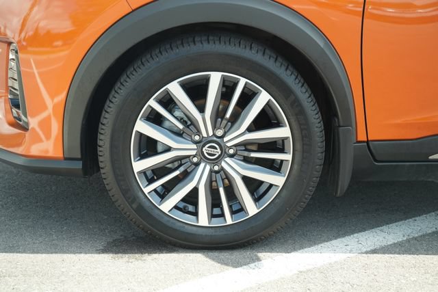 Used 2021 Nissan Kicks SR w/ SR Premium Package FWD image 11