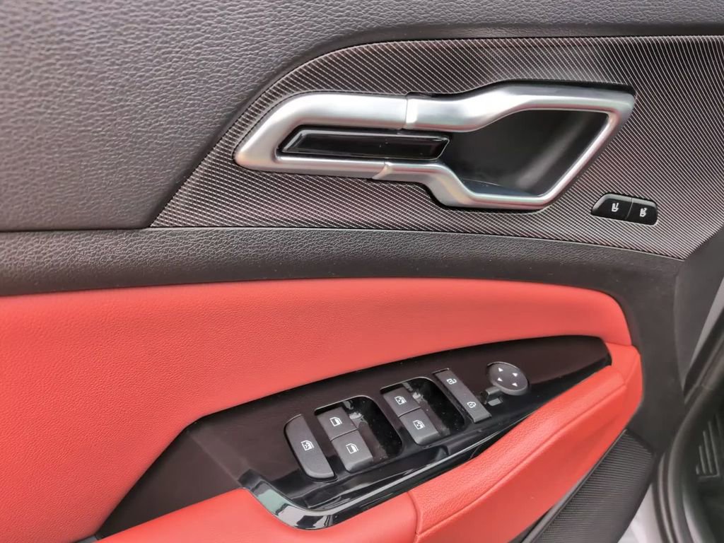 Used 2023 Kia Sportage SX image 20