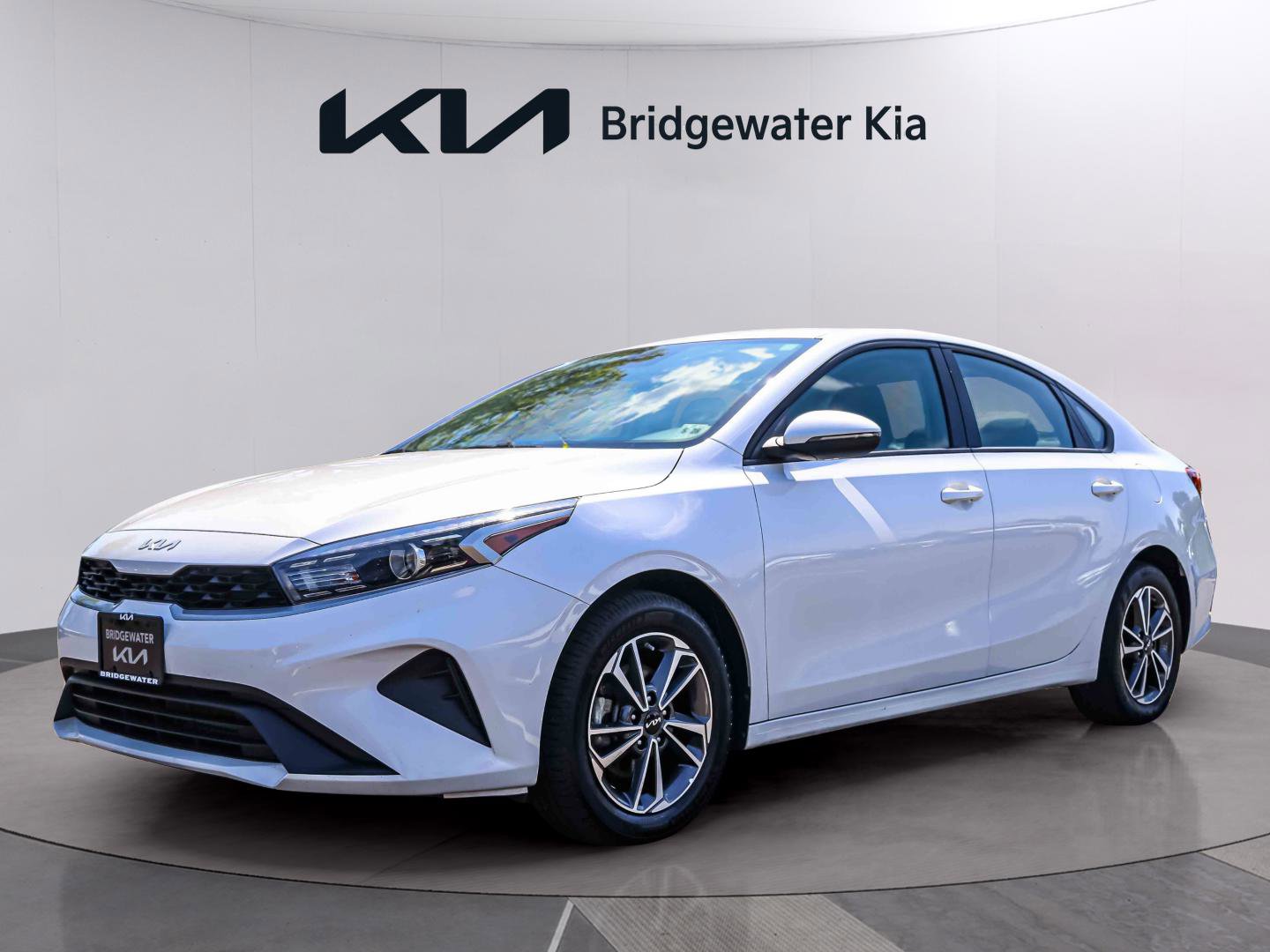 Certified 2023 Kia Forte LXS w/ LXS Technology Package FWD image 3