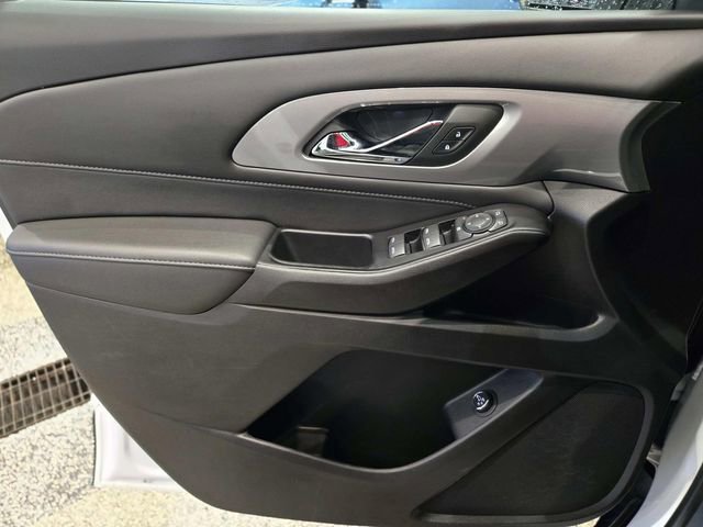 Used 2023 Chevrolet Traverse LT w/ LPO, Floor Liner Package image 32