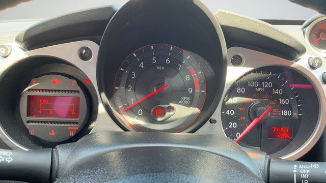Used 2020 Nissan 370Z Coupe RWD image 12
