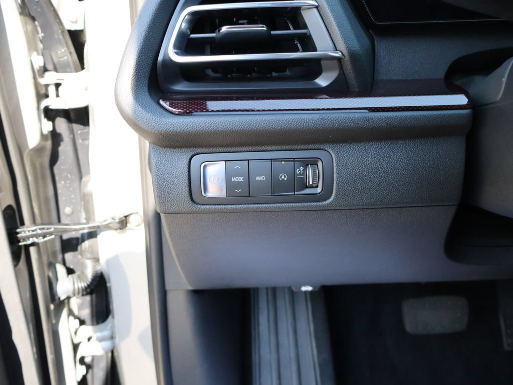 Used 2026 Chevrolet Traverse Z71 w/ Driver Confidence Package AWD/4WD image 28
