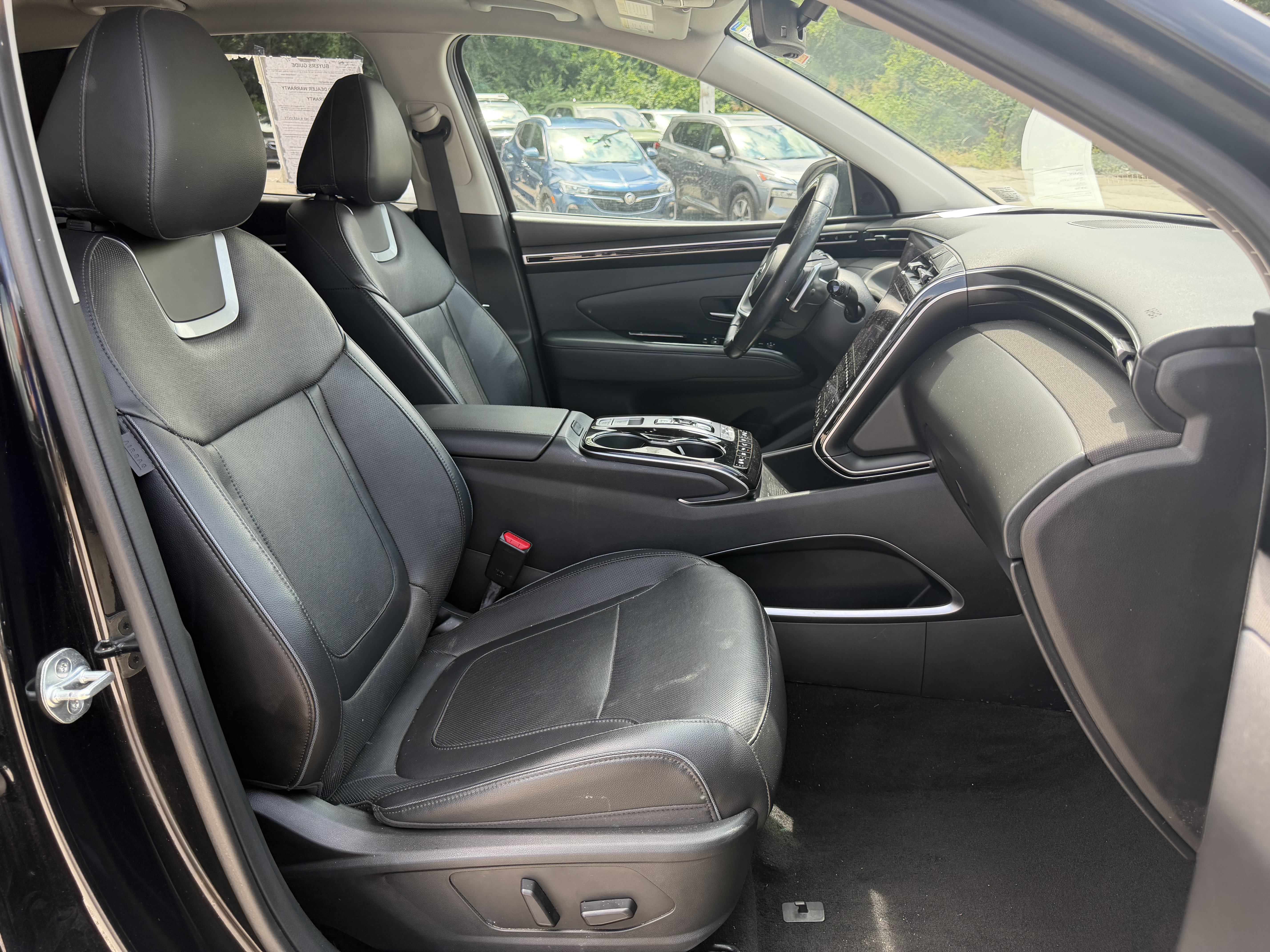 Used 2022 Hyundai Tucson Limited w/ Cargo Package FWD image 11