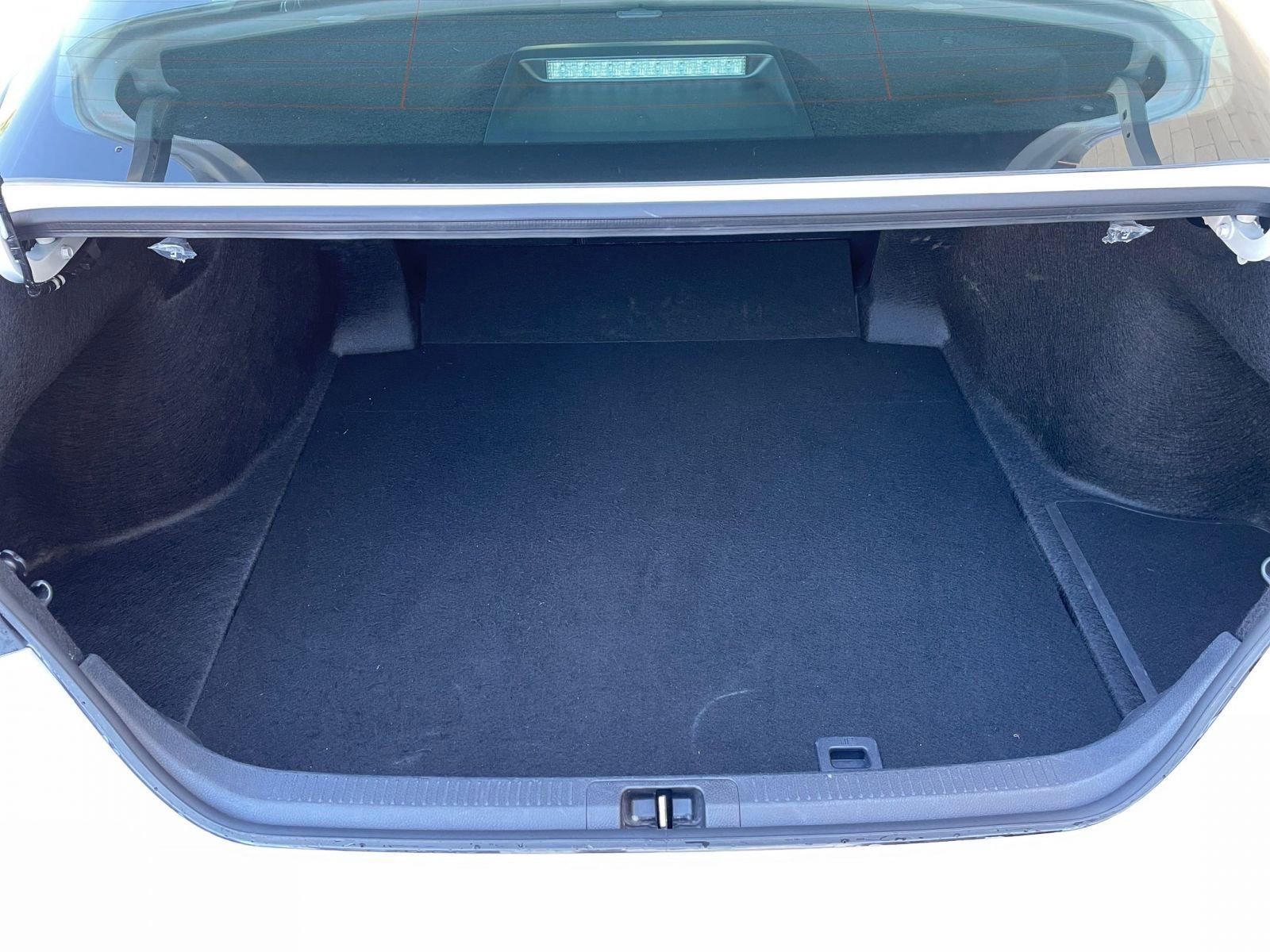 Used 2025 Toyota Camry LE image 31