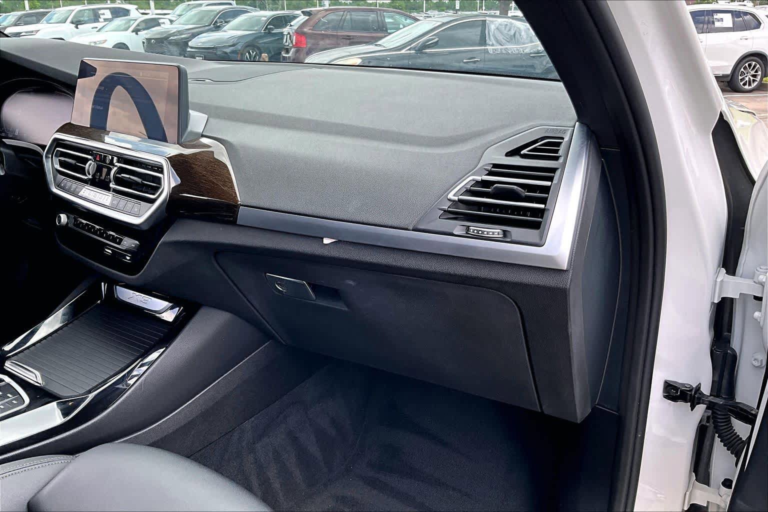 Used 2024 BMW X3 sDrive30i RWD image 17
