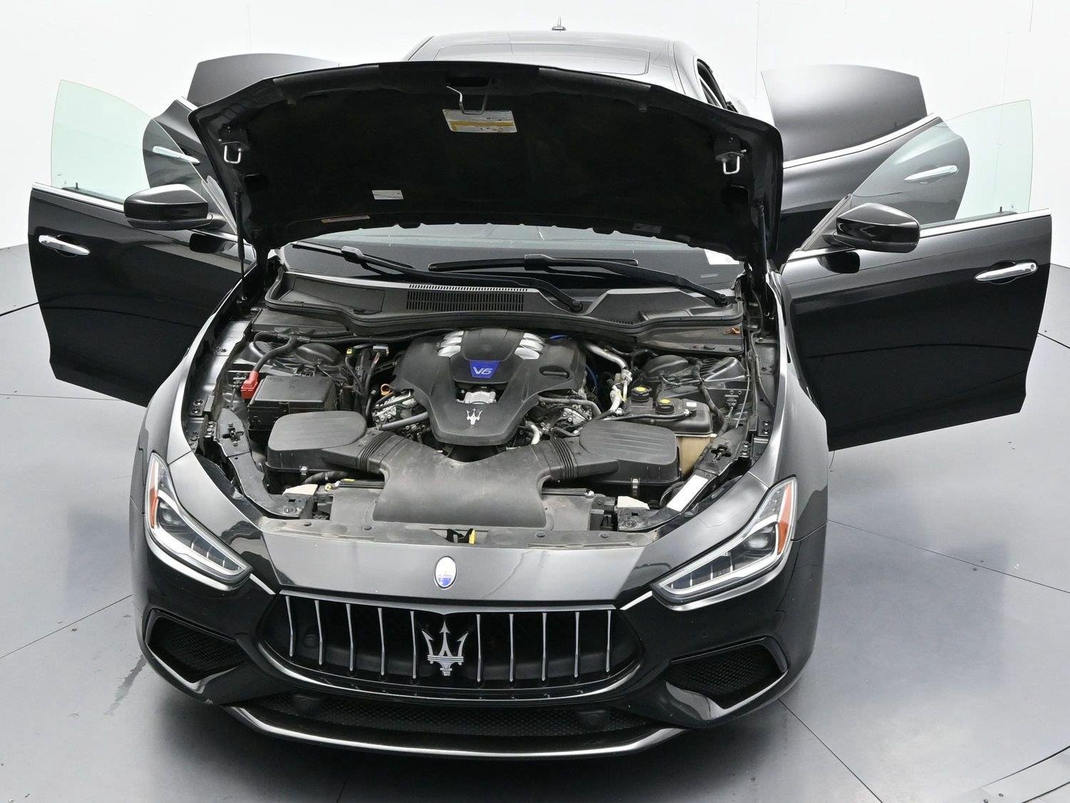 Used 2018 Maserati Ghibli S GranSport RWD image 42