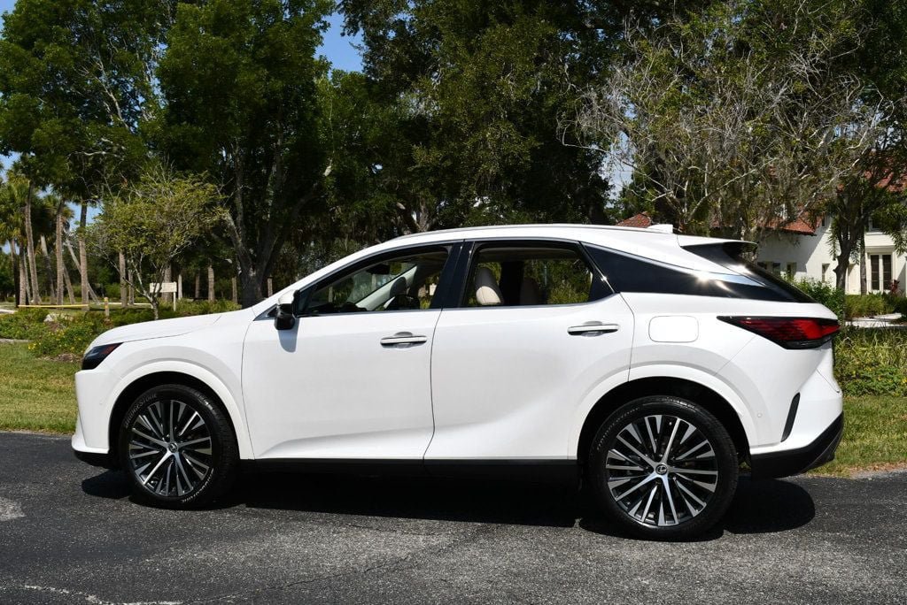 Used 2023 Lexus RX 350 Premium Plus w/ Accessory Package FWD image 4