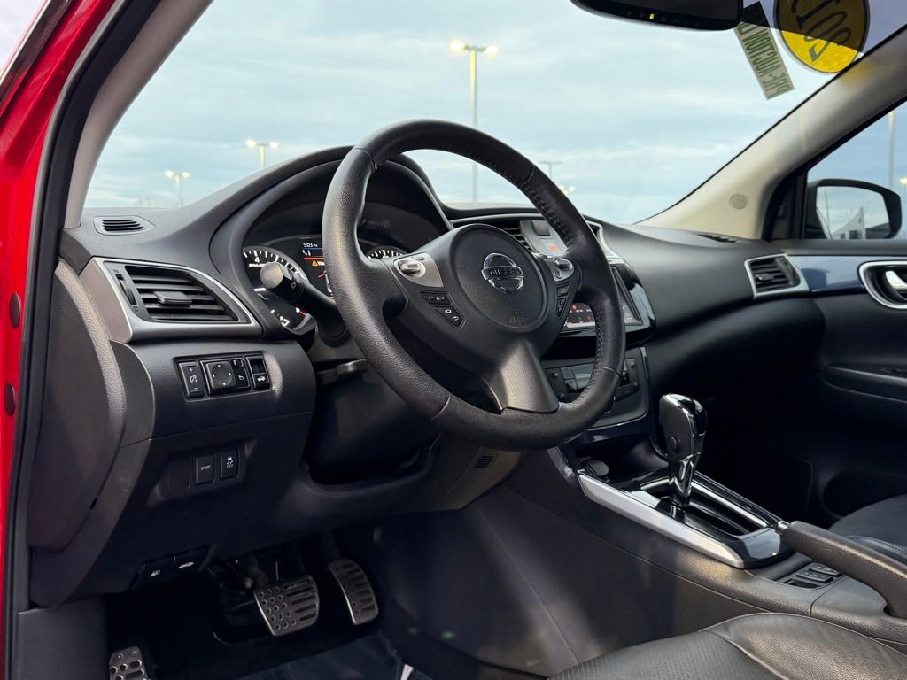 Used 2019 Nissan Sentra SR w/ Premium Package (SR) image 11