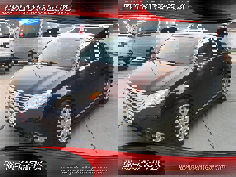 Used 2011 Toyota Avalon Limited image 30