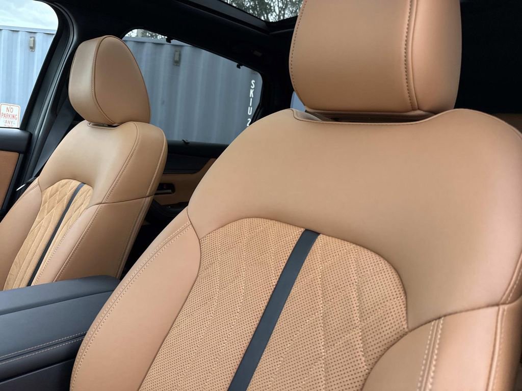 Certified 2025 MAZDA CX-90 3.3 Turbo S w/ Premium Plus image 32