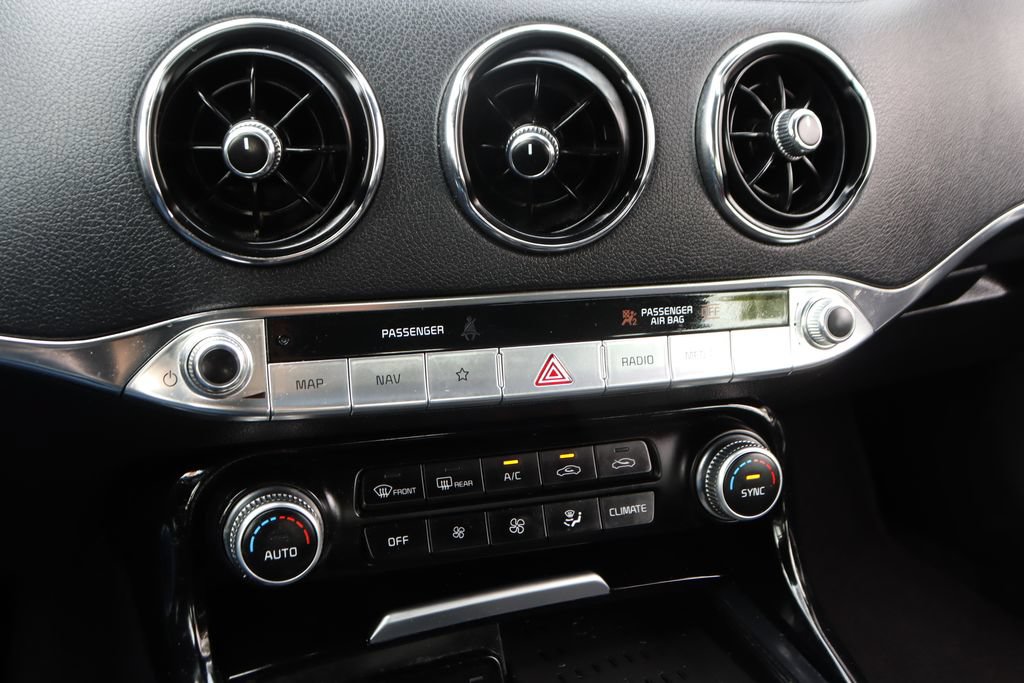 Used 2023 Kia Stinger GT-Line image 32