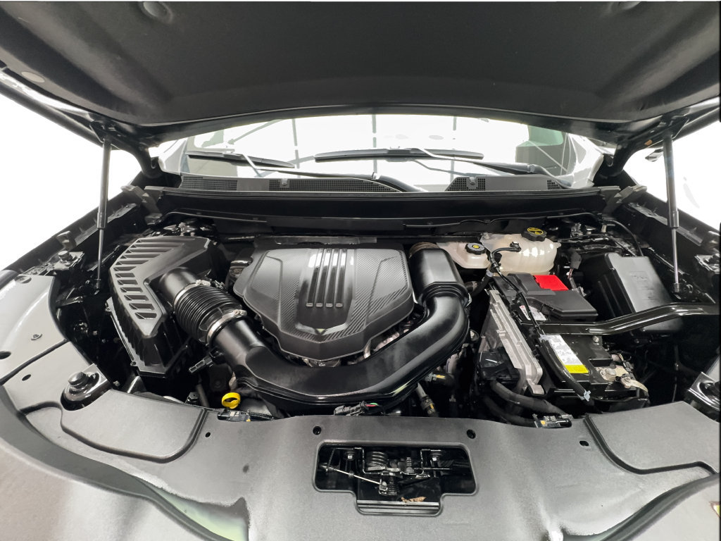 Used 2025 Chevrolet Traverse LT AWD/4WD image 19
