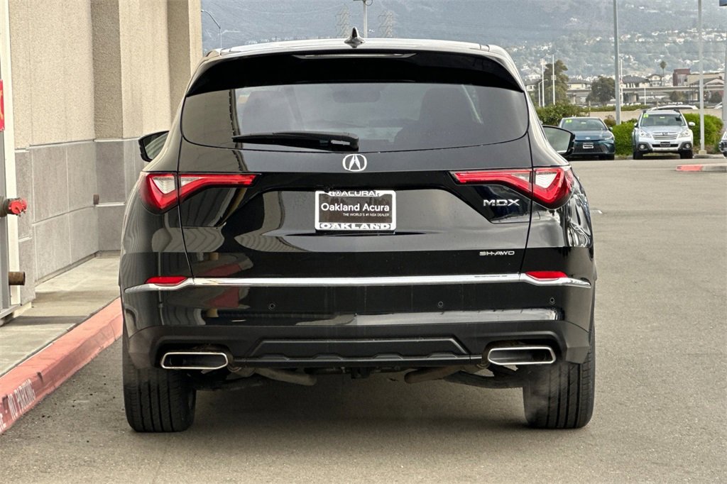 Certified 2023 Acura MDX SH-AWD w/ Technology Package image 6