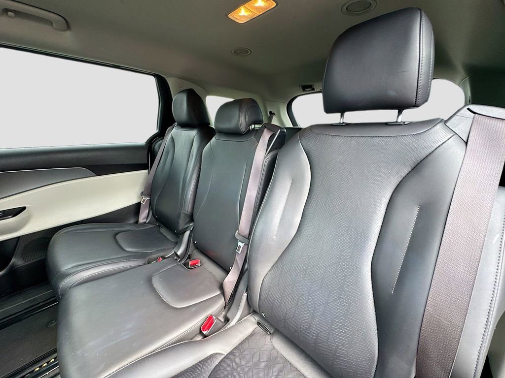 Certified 2022 Kia Carnival LX image 21