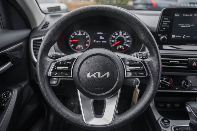 Used 2023 Kia Seltos LX image 26