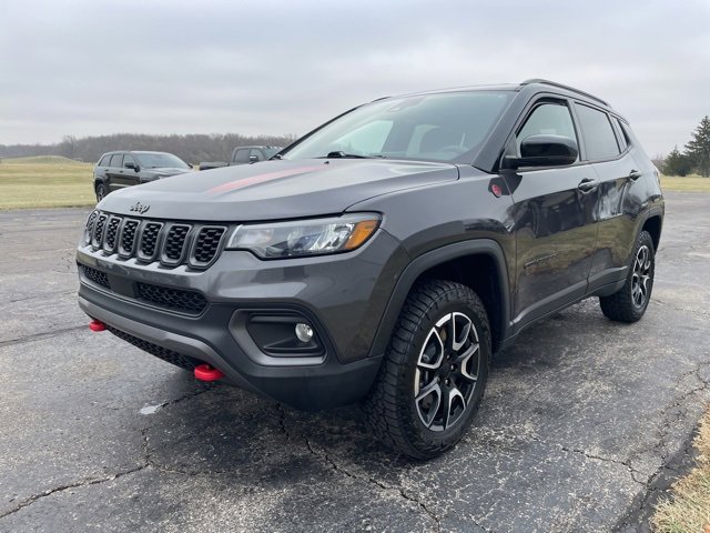 Used 2024 Jeep Compass Trailhawk w/ Trailhawk Convenience Group image 7