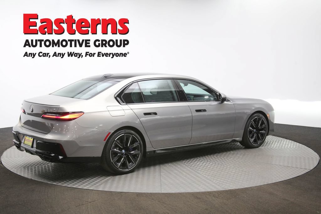 Used 2023 BMW 760i xDrive w/ Executive Package AWD/4WD image 46