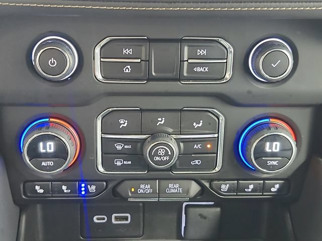 Used 2023 Chevrolet Suburban Premier AWD/4WD image 36