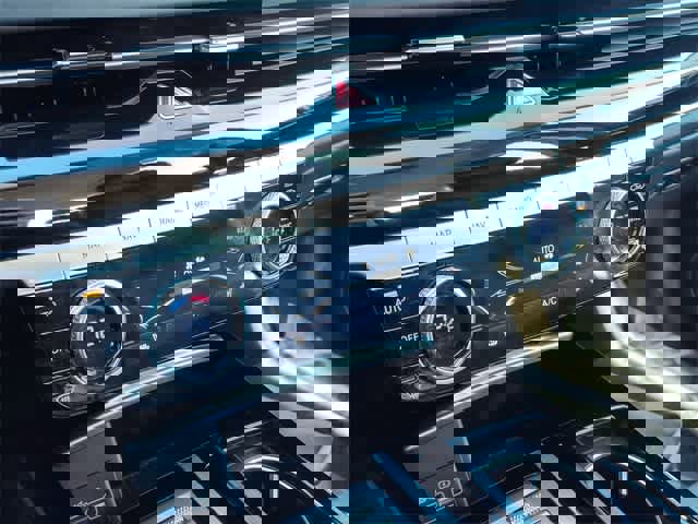 Used 2023 Genesis G80 2.5T image 21