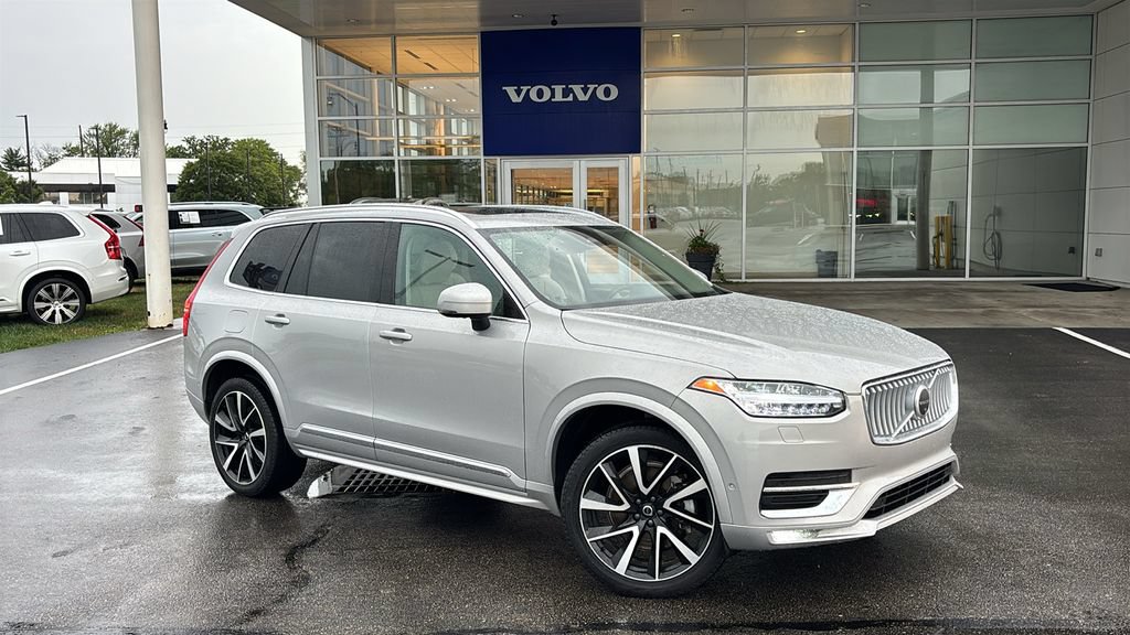 Certified 2024 Volvo XC90 B6 Plus AWD/4WD image 2