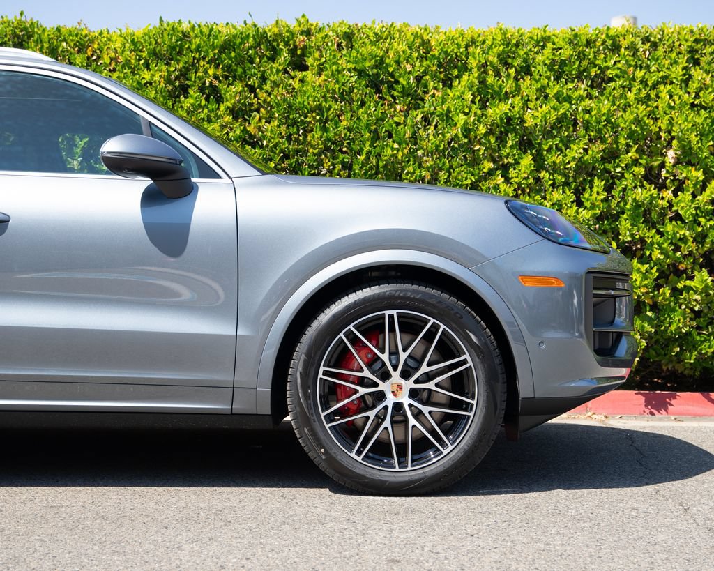 New 2026 Porsche Cayenne S AWD/4WD image 9