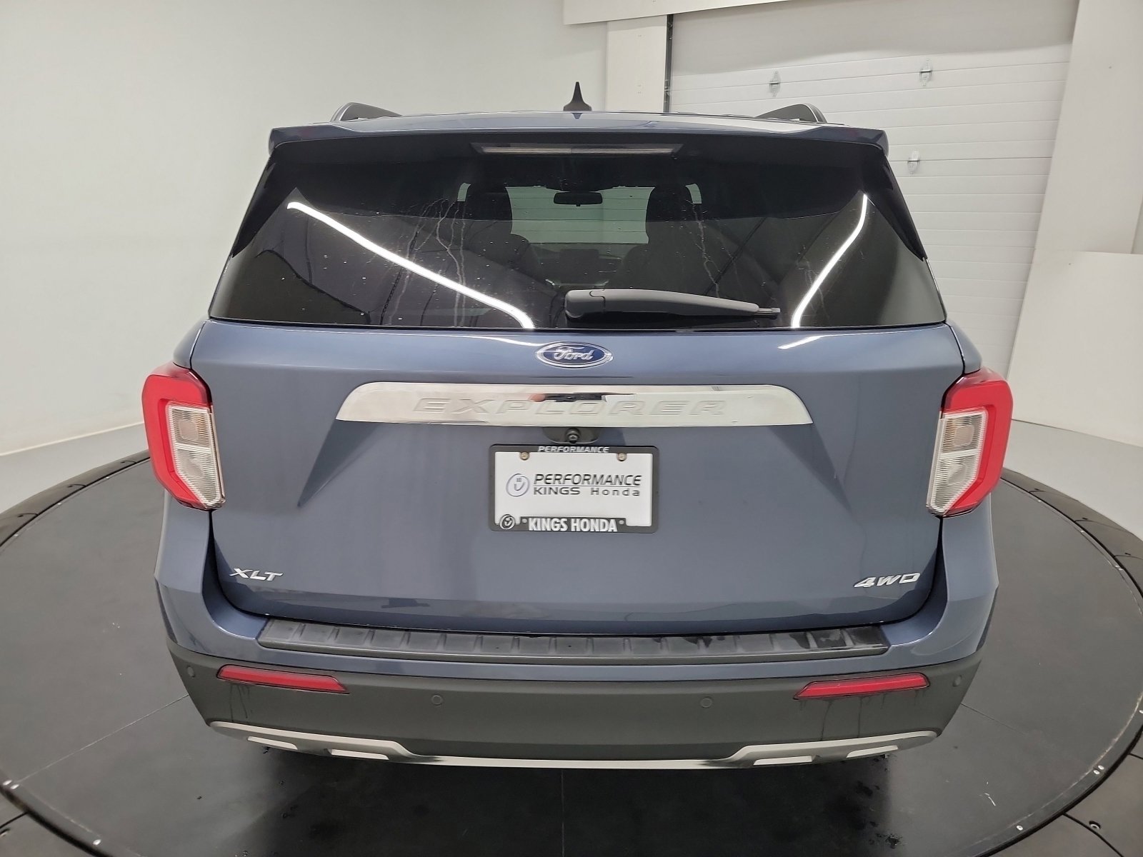 Used 2021 Ford Explorer XLT w/ Equipment Group 202A AWD/4WD image 8