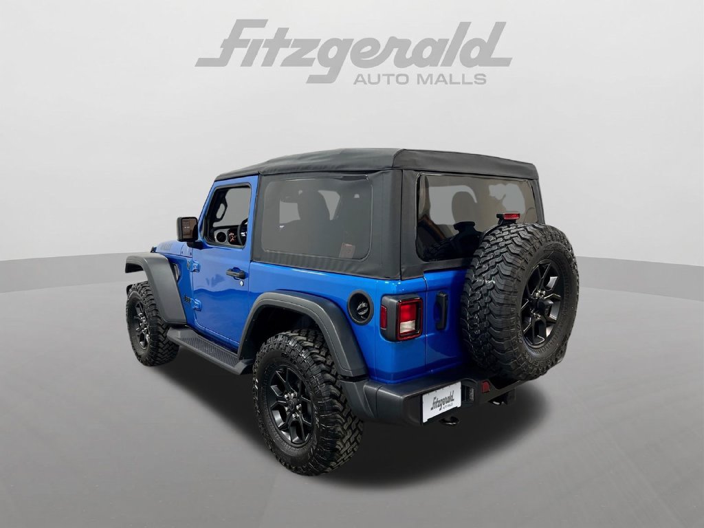 Used 2025 Jeep Wrangler Sport AWD/4WD image 17